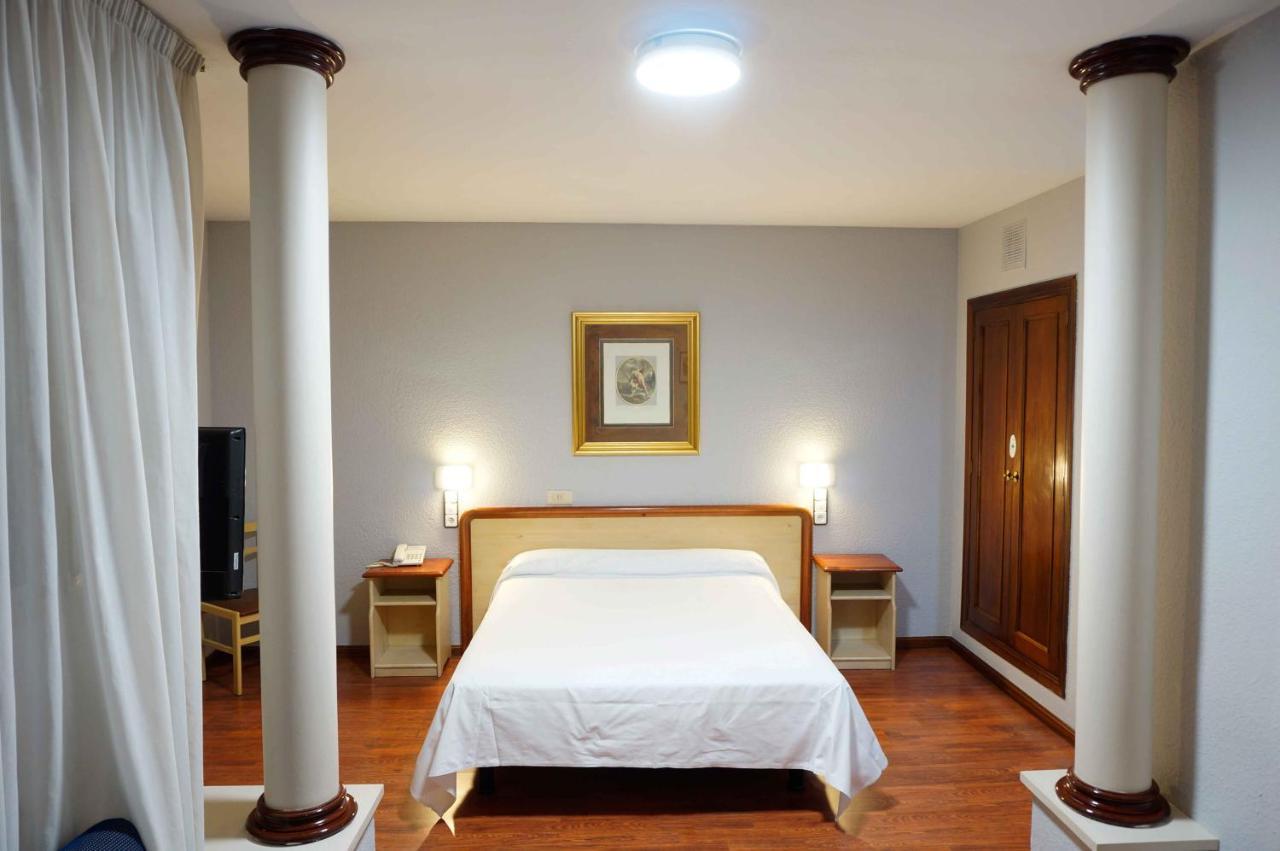 Cesaraugusta Otel Zaragoza Dış mekan fotoğraf