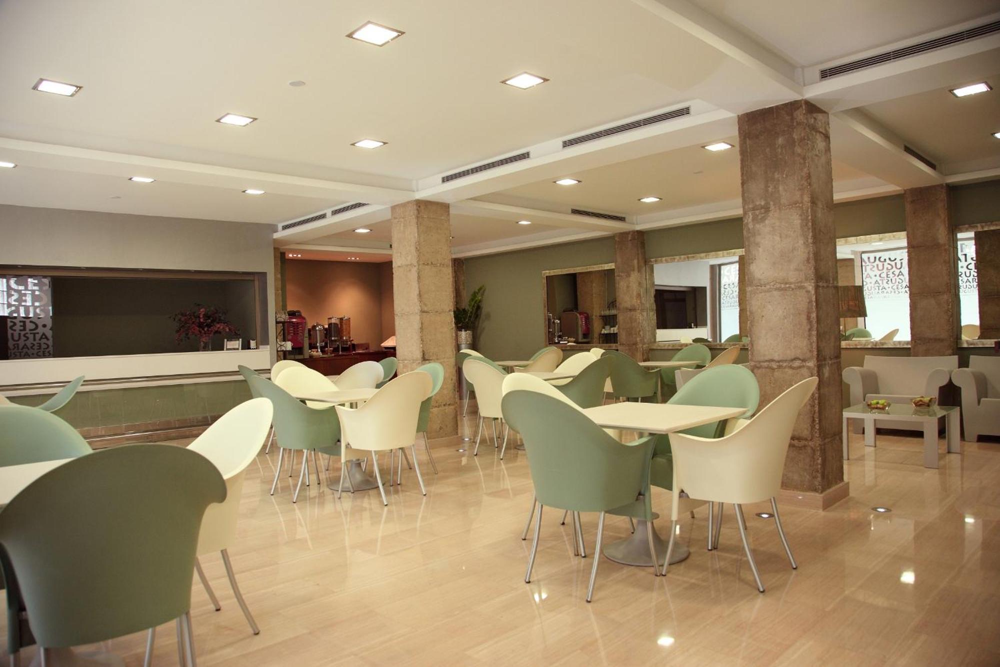 Cesaraugusta Otel Zaragoza Restoran fotoğraf
