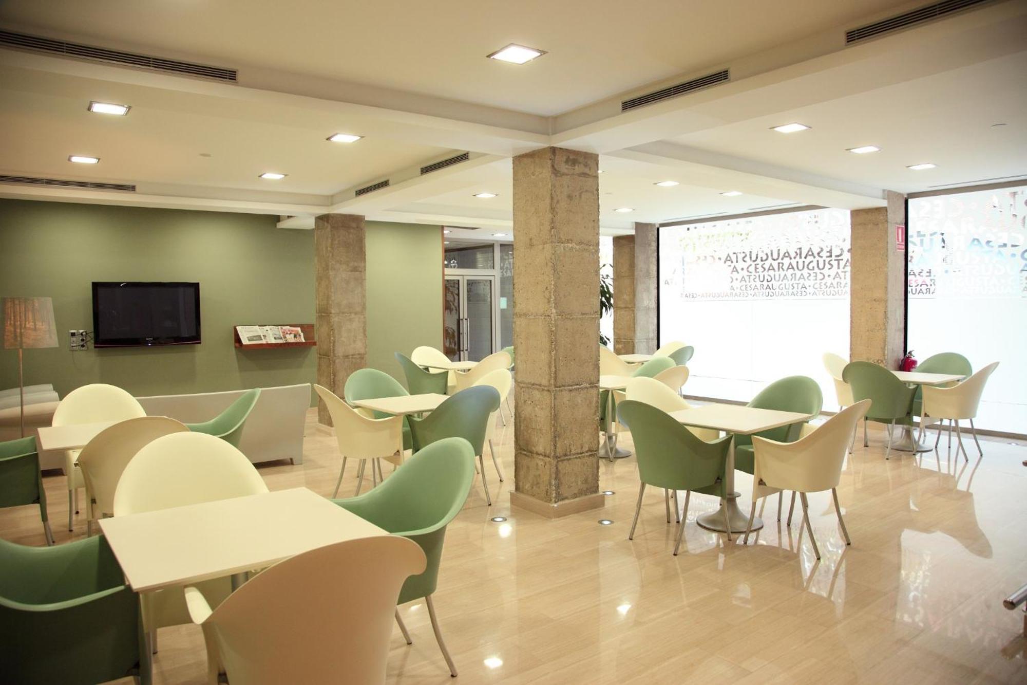 Cesaraugusta Otel Zaragoza Restoran fotoğraf
