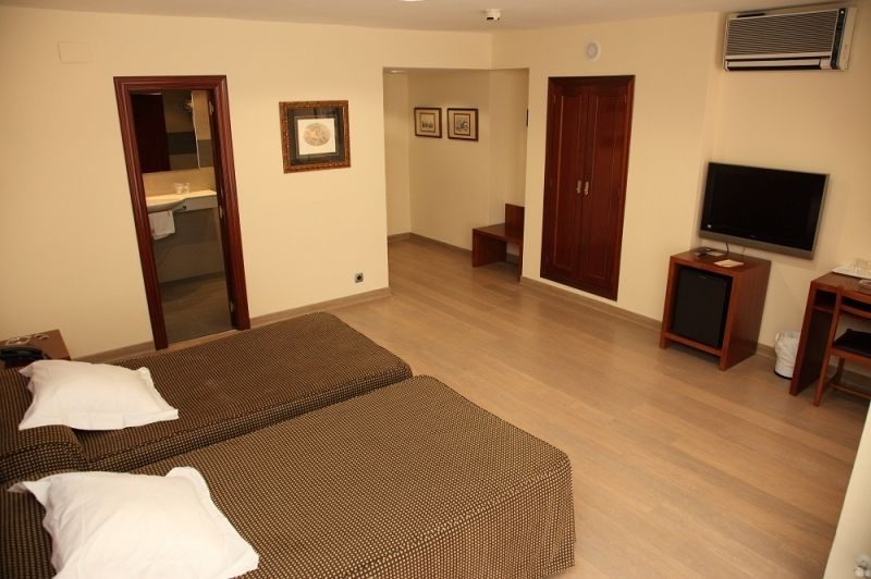 Cesaraugusta Otel Zaragoza Dış mekan fotoğraf